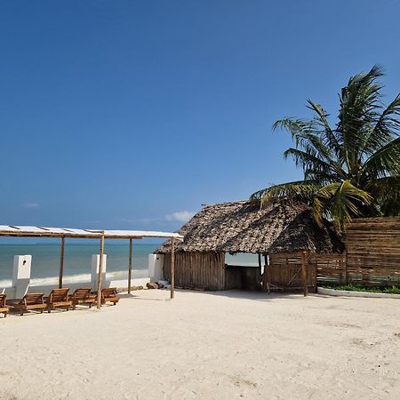 Uroa Zanzibar Vera Beach Hotel By Moonshine Dikoni Ruang foto