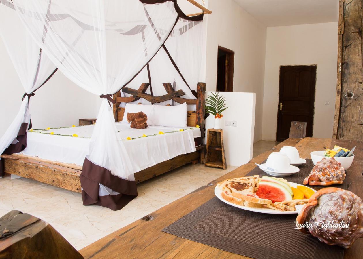 Uroa Zanzibar Vera Beach Hotel By Moonshine Dikoni Bagian luar foto