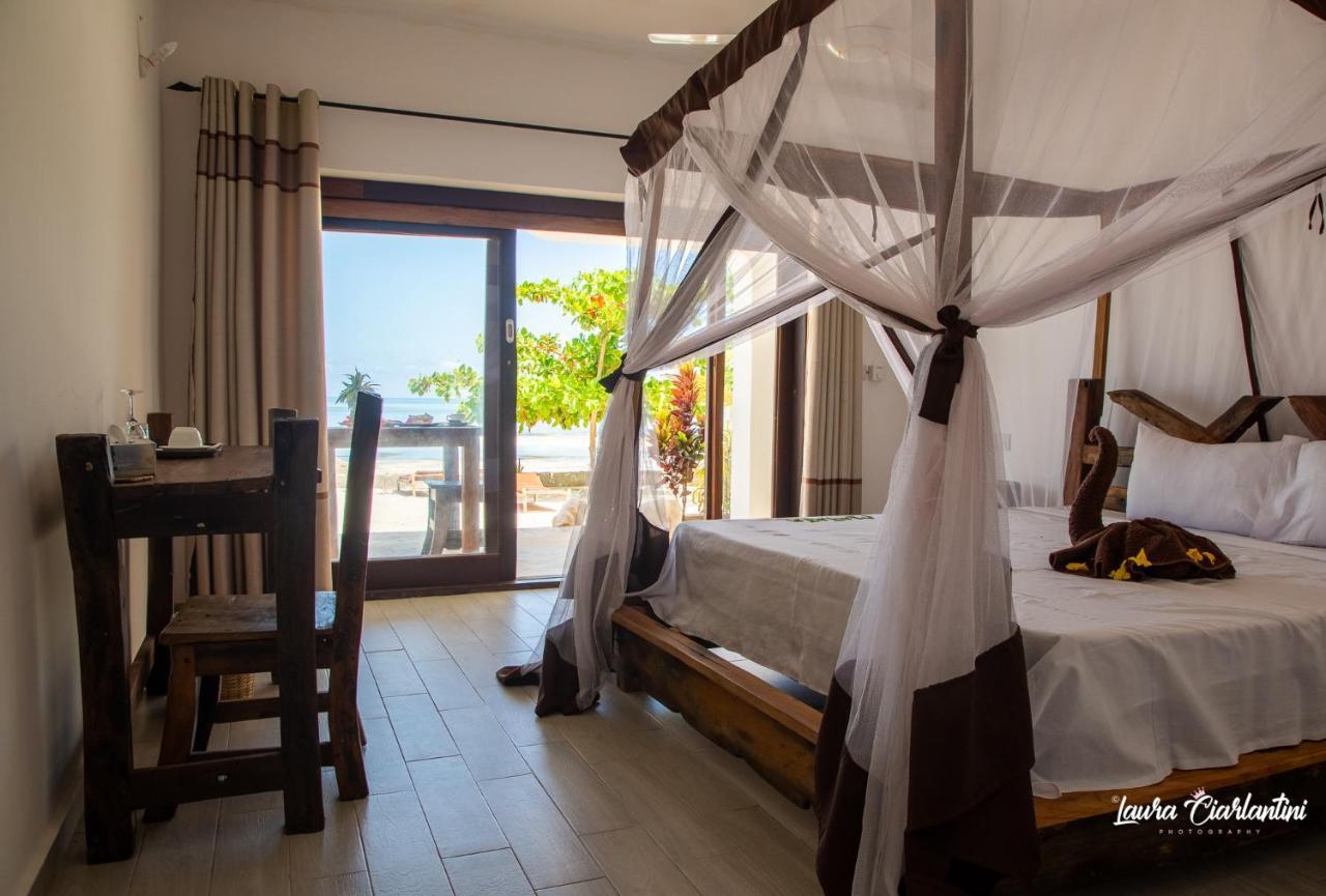 Uroa Zanzibar Vera Beach Hotel By Moonshine Dikoni Bagian luar foto