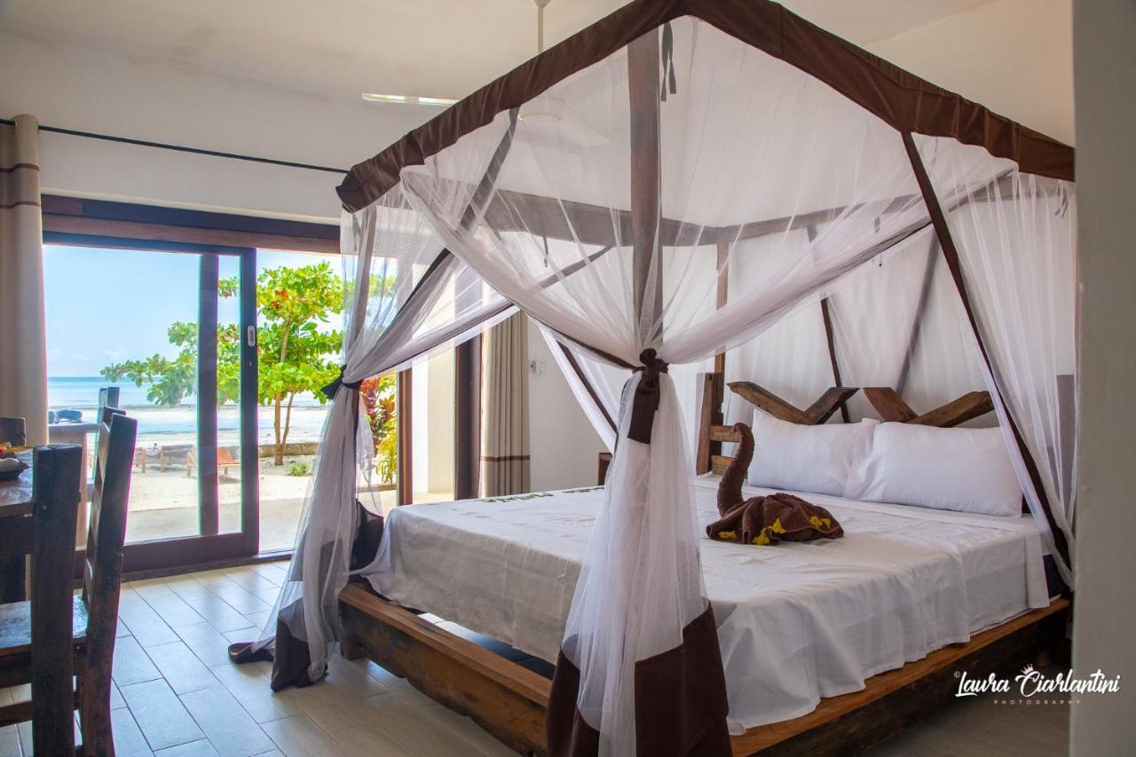 Uroa Zanzibar Vera Beach Hotel By Moonshine Dikoni Bagian luar foto