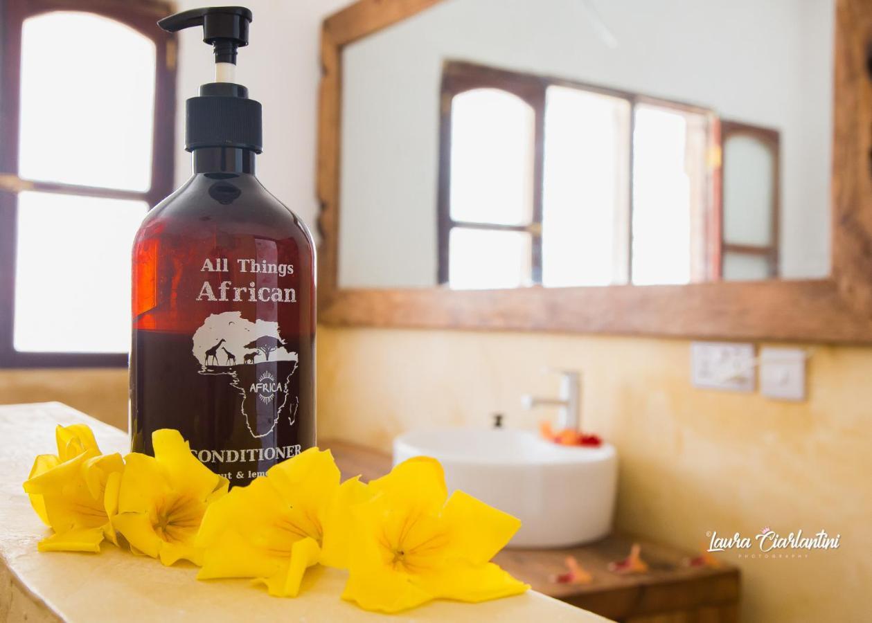 Uroa Zanzibar Vera Beach Hotel By Moonshine Dikoni Bagian luar foto