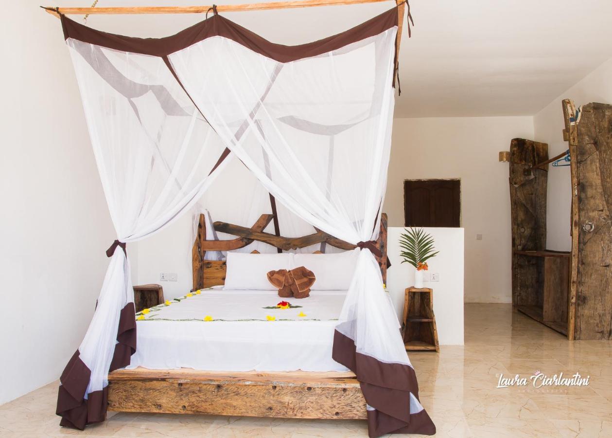 Uroa Zanzibar Vera Beach Hotel By Moonshine Dikoni Bagian luar foto