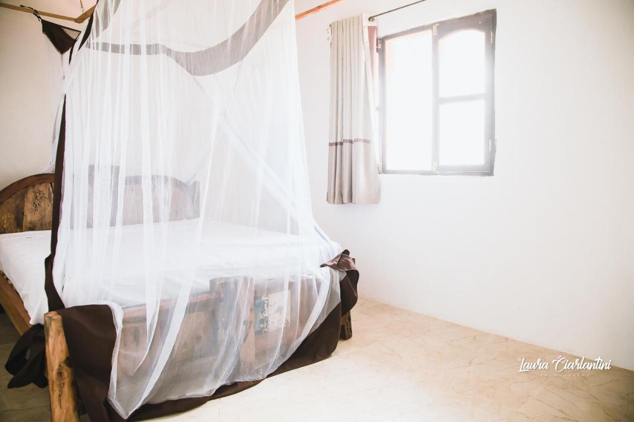 Uroa Zanzibar Vera Beach Hotel By Moonshine Dikoni Bagian luar foto