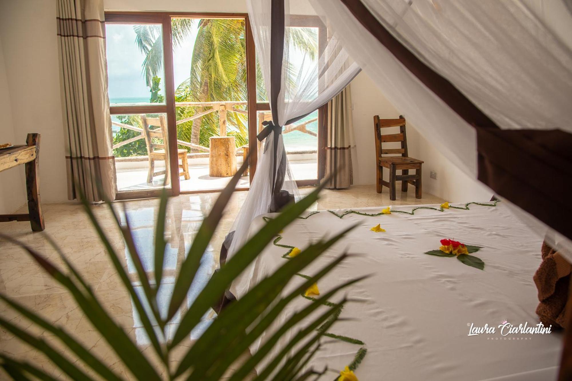 Uroa Zanzibar Vera Beach Hotel By Moonshine Dikoni Bagian luar foto