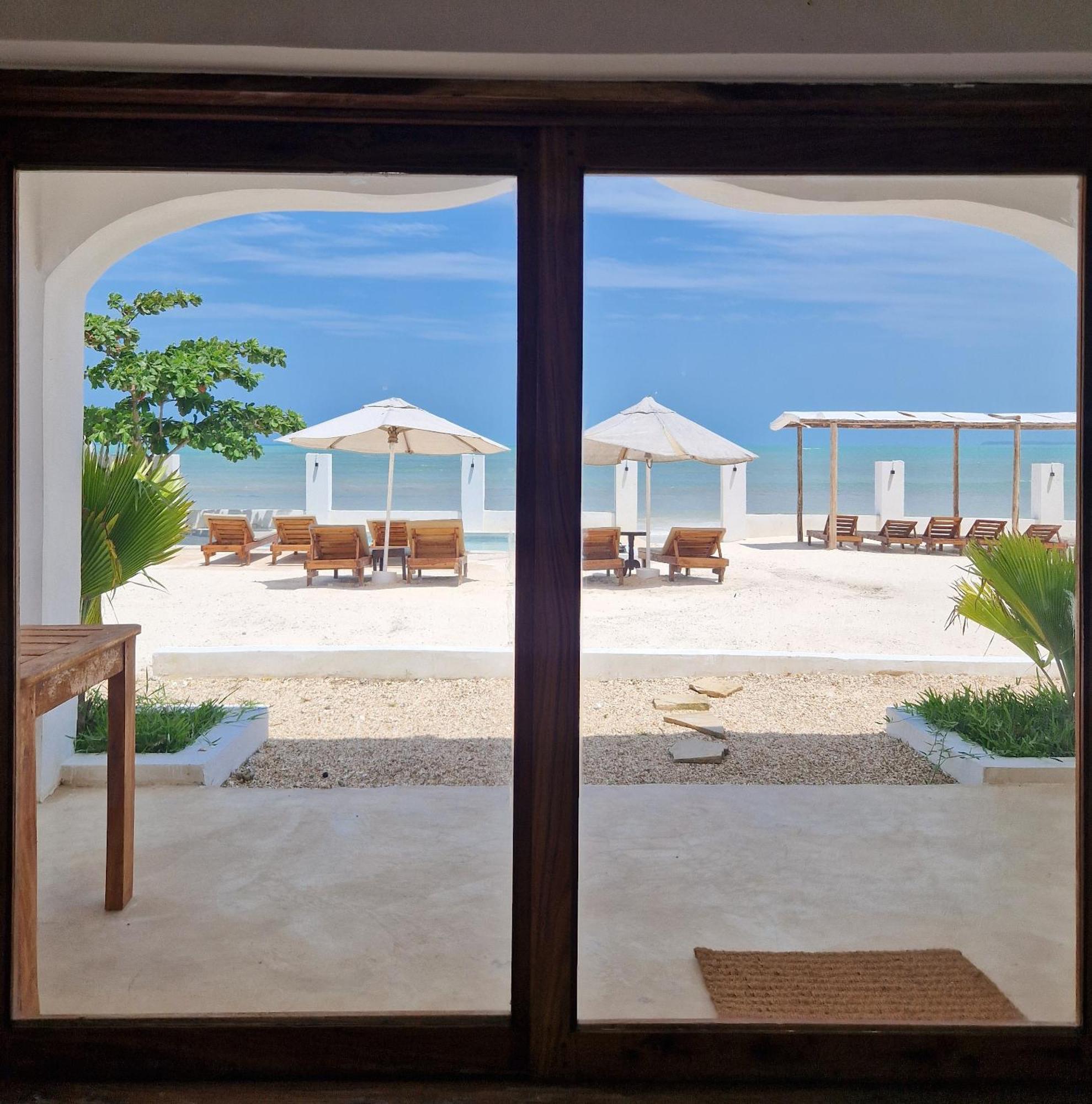 Uroa Zanzibar Vera Beach Hotel By Moonshine Dikoni Ruang foto