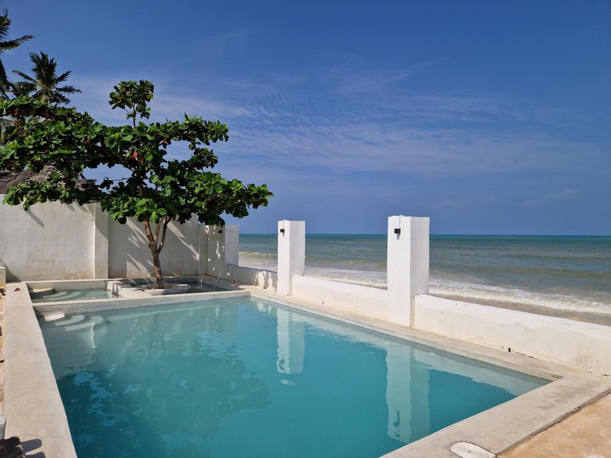 Uroa Zanzibar Vera Beach Hotel By Moonshine Dikoni Ruang foto